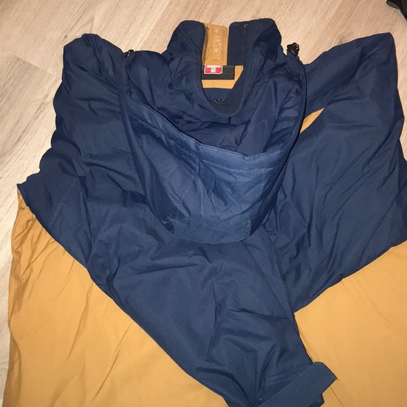 SwissTech Jacket - Picture 3 of 3